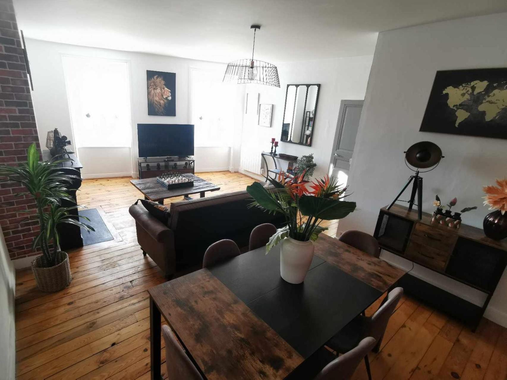 Bel Appartement De 1 A 7 Personnes Ambert Luaran gambar