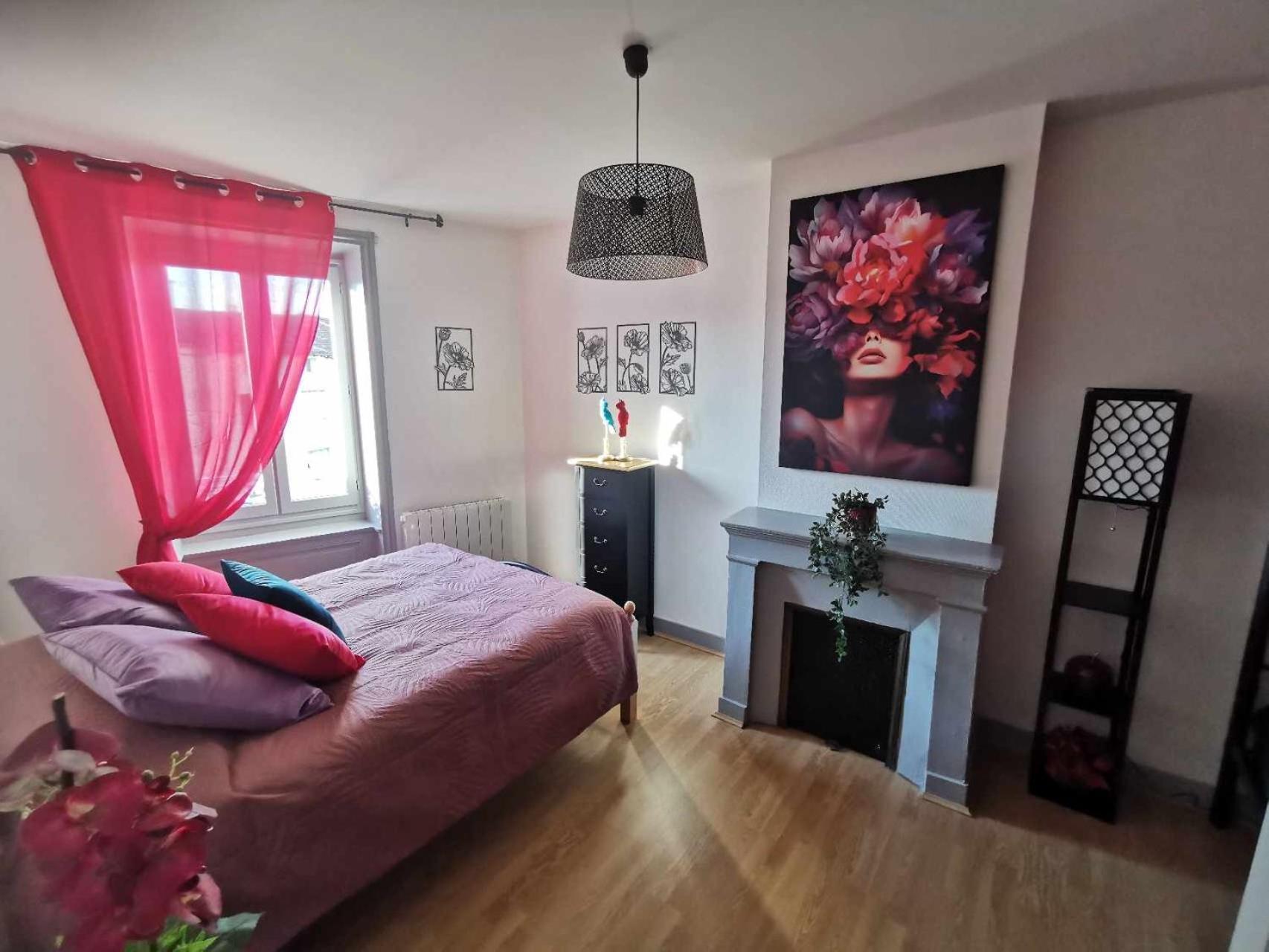 Bel Appartement De 1 A 7 Personnes Ambert Luaran gambar