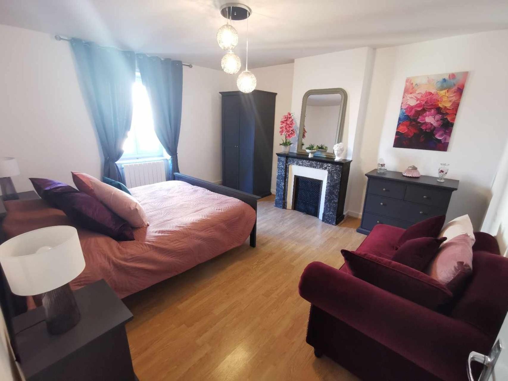 Bel Appartement De 1 A 7 Personnes Ambert Luaran gambar