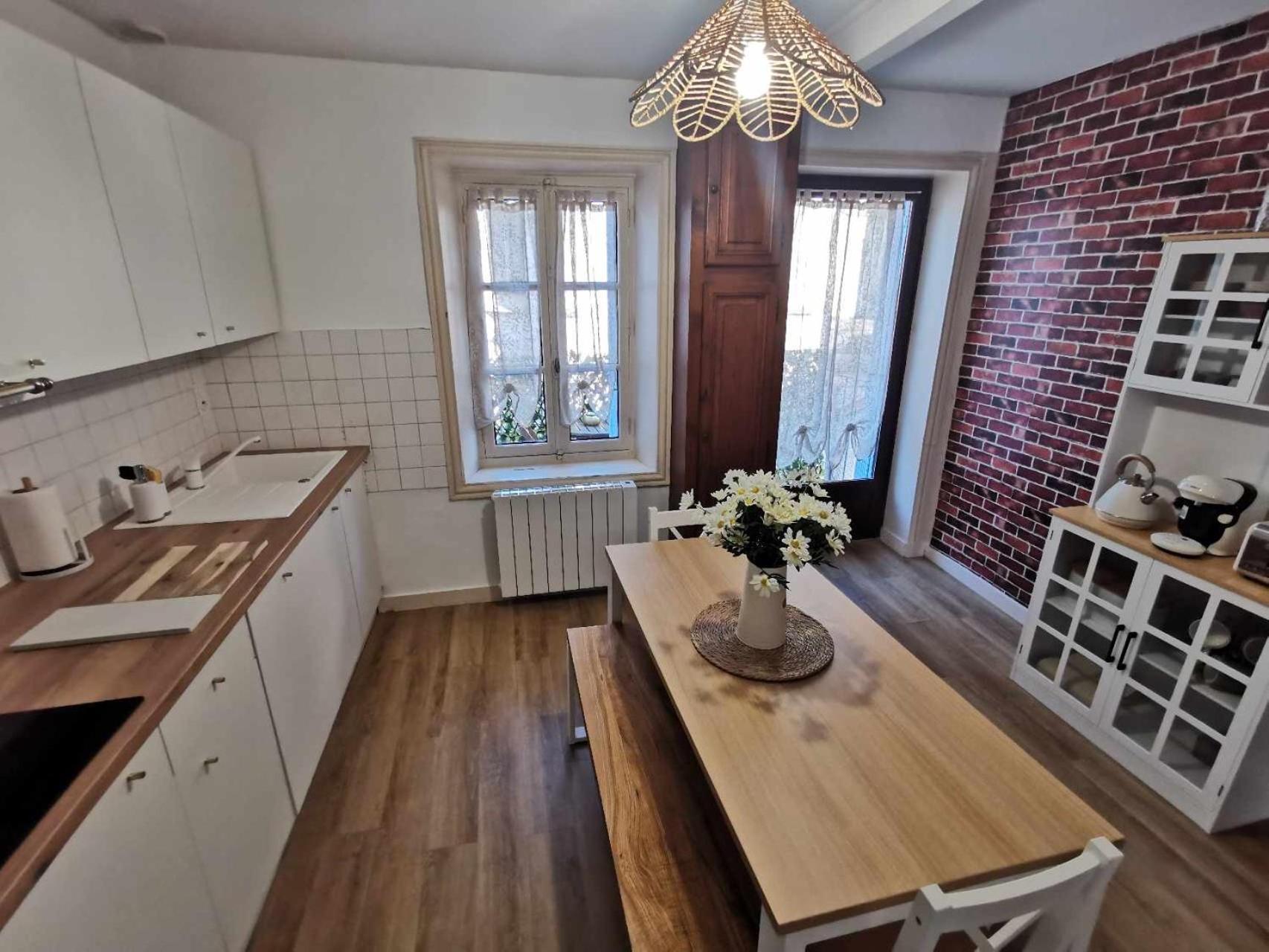 Bel Appartement De 1 A 7 Personnes Ambert Luaran gambar